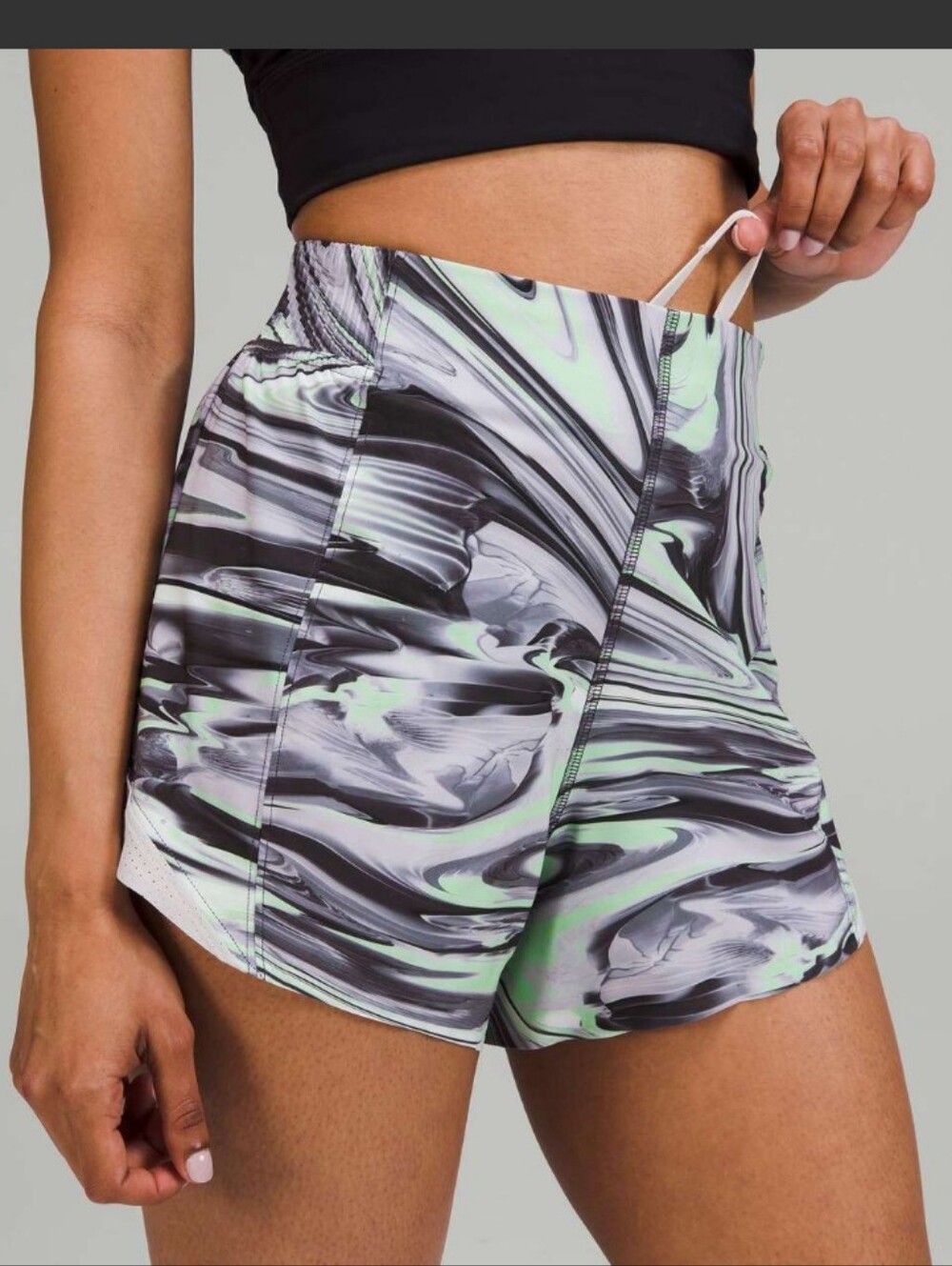 LULULEMON ATHLETICA Hotty Hot High Waisted Shorts - Paint Glide Wrap Multi